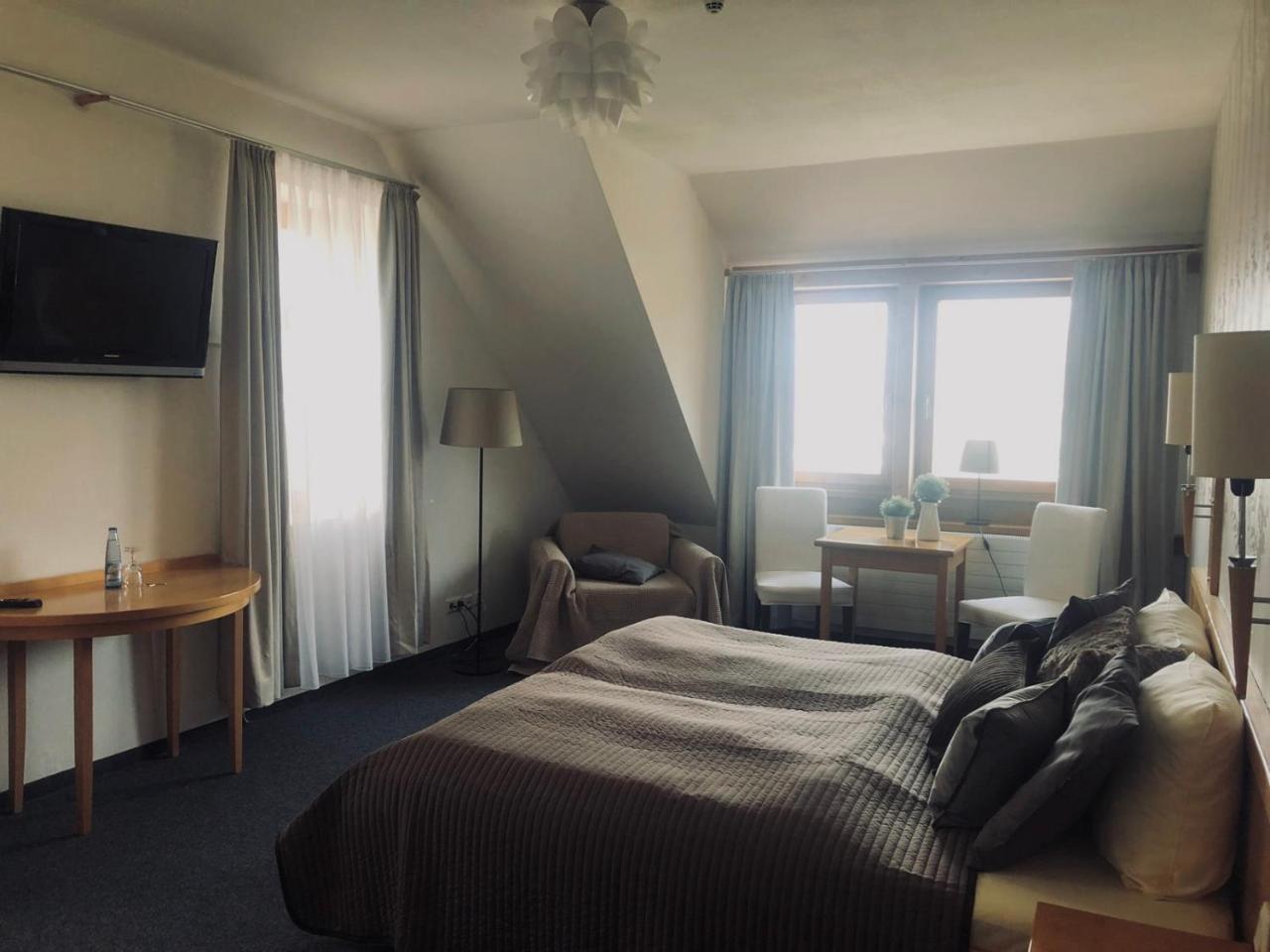 Deckert'S Hotel An Der Klosterpforte Lutherstadt Eisleben Exteriör bild